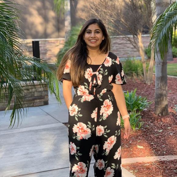 Meet your Posher, Mina - Picture 1 of 1